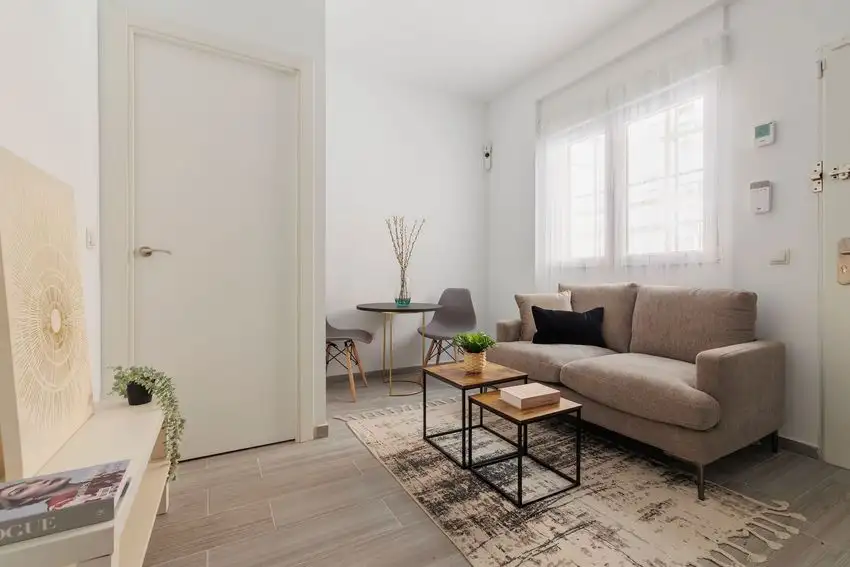 Local comercial en Venta en Simancas, Madrid