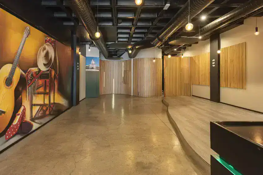 Bar musical - Pub en Alquiler en Espartinas