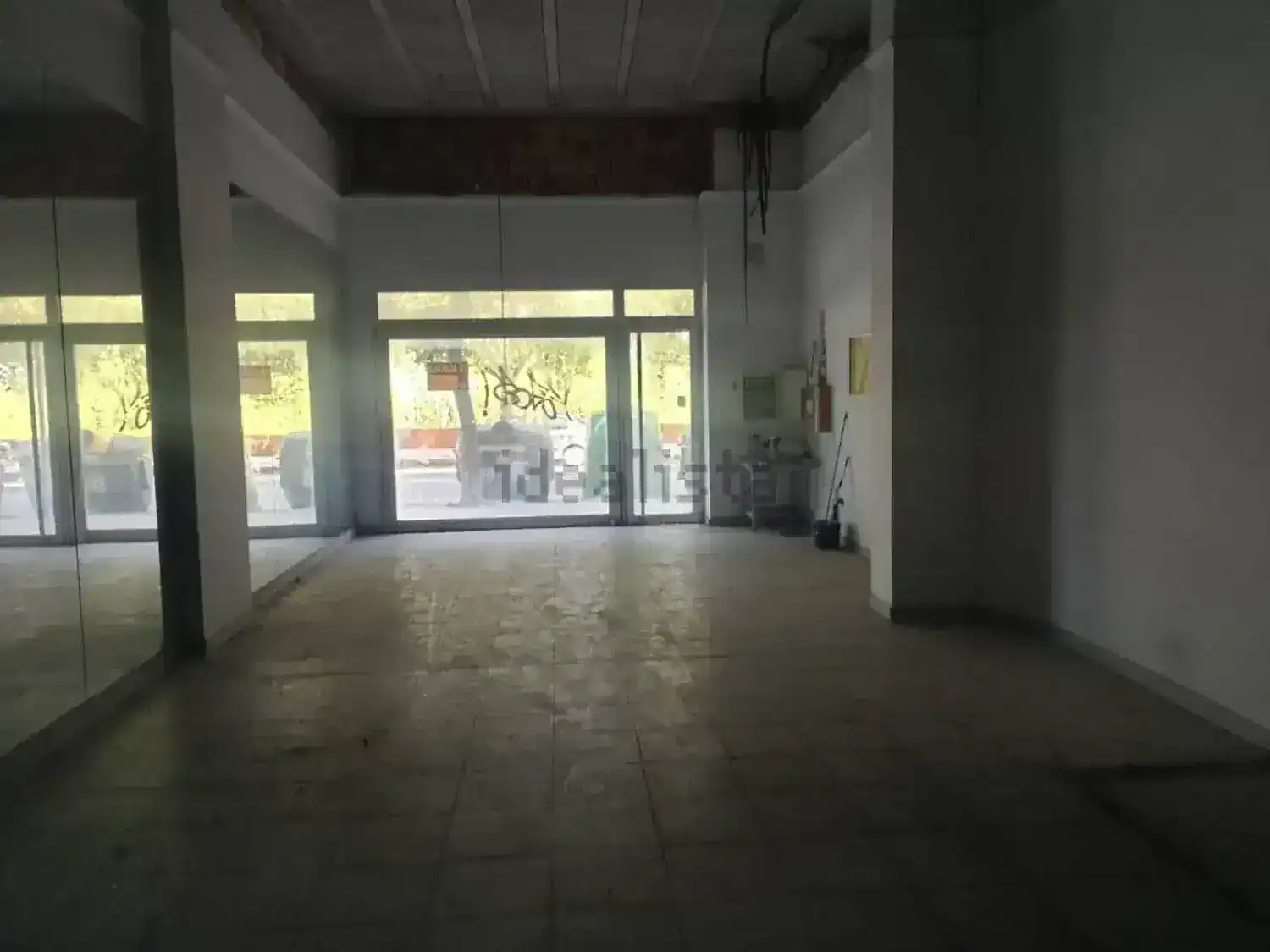 Local comercial en Venta en Oliva