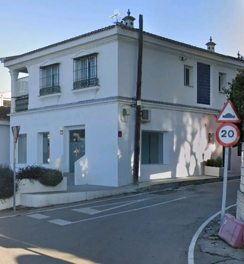 Local comercial en Alquiler en El Rosario-Ricmar, Marbella