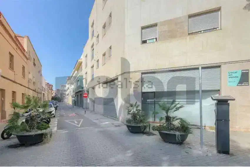Local comercial en Venta en Viladecans